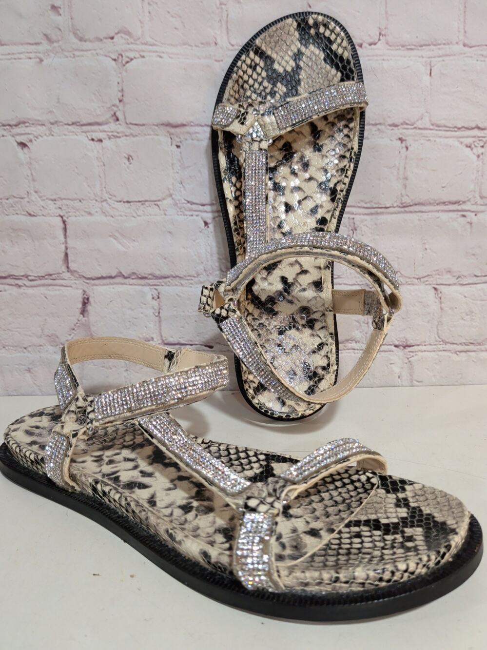 Vince Camuto Arabelem Crystal Sandals Women's 8M Stappy Snake print Ankle Strap